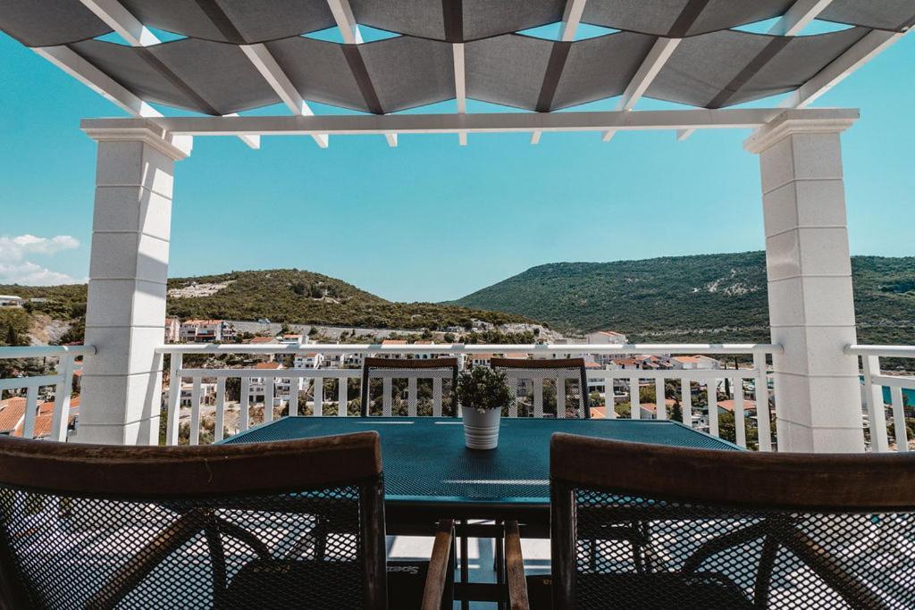 Villa Tiha Luka ネウム エクステリア 写真