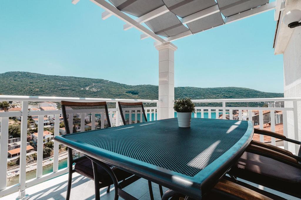 Villa Tiha Luka ネウム エクステリア 写真
