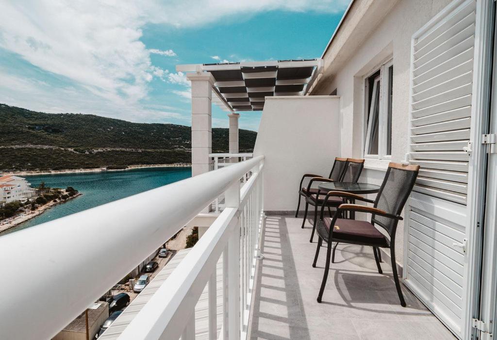 Villa Tiha Luka ネウム エクステリア 写真