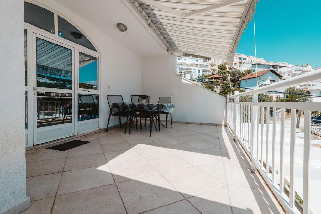 Villa Tiha Luka ネウム エクステリア 写真