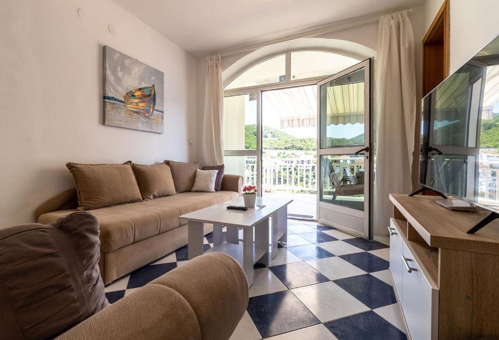Villa Tiha Luka ネウム エクステリア 写真