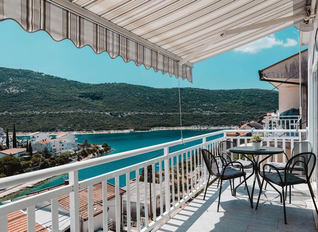Villa Tiha Luka ネウム エクステリア 写真