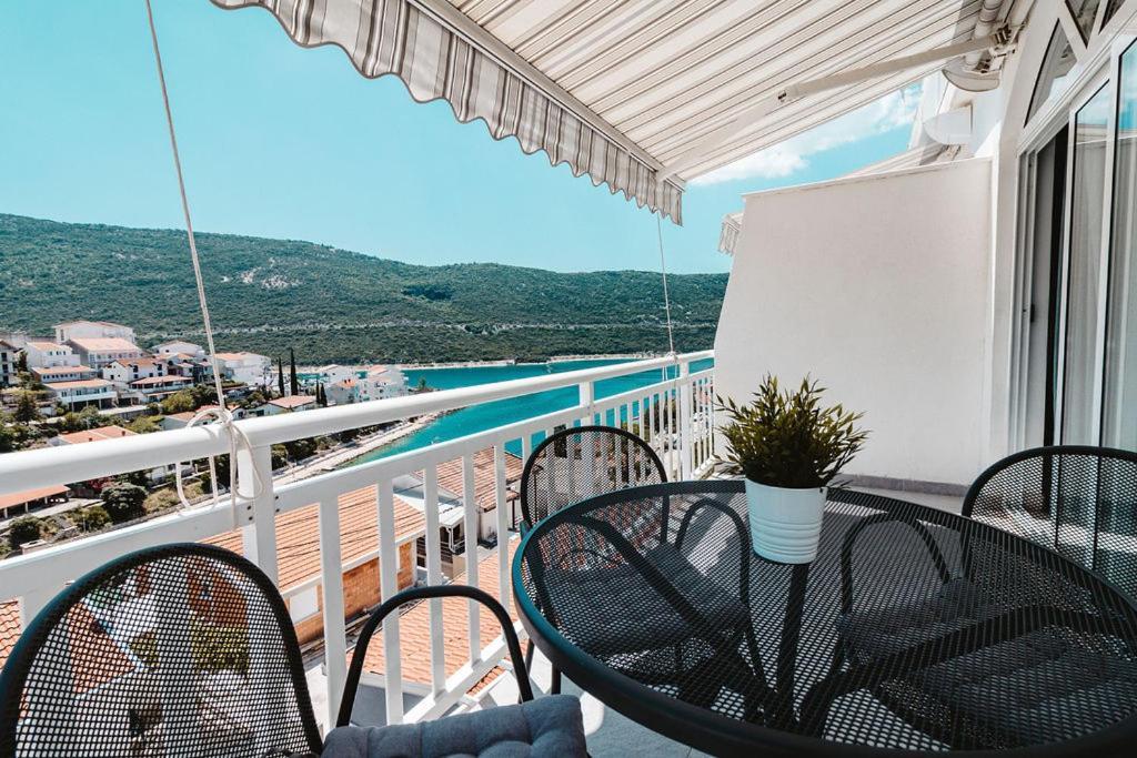 Villa Tiha Luka ネウム エクステリア 写真